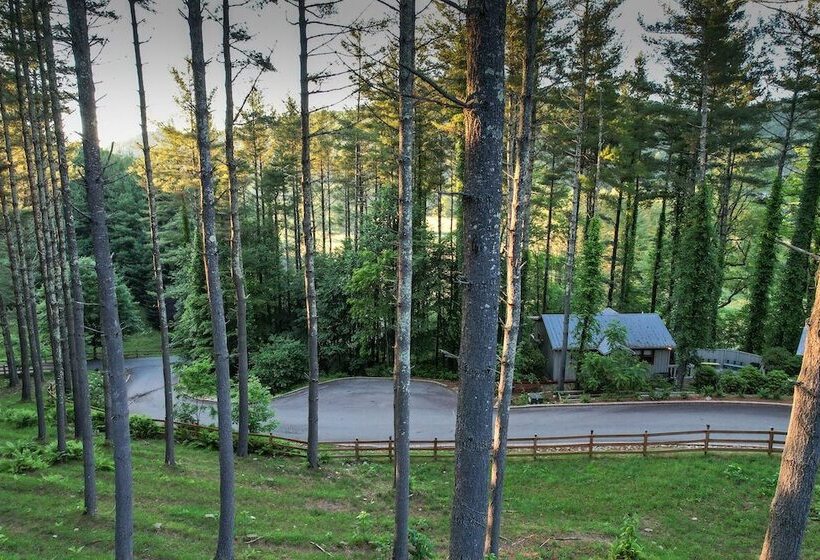 Heritage Hill Cabins