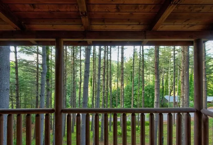 Heritage Hill Cabins