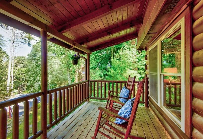 Heritage Hill Cabins