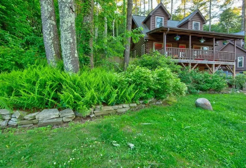 Heritage Hill Cabins