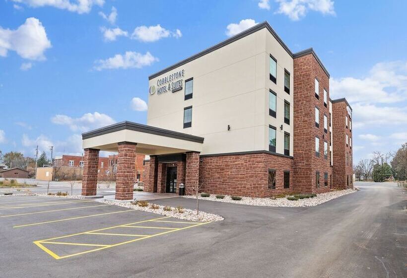 Cobblestone Hotel & Suites Mosinee