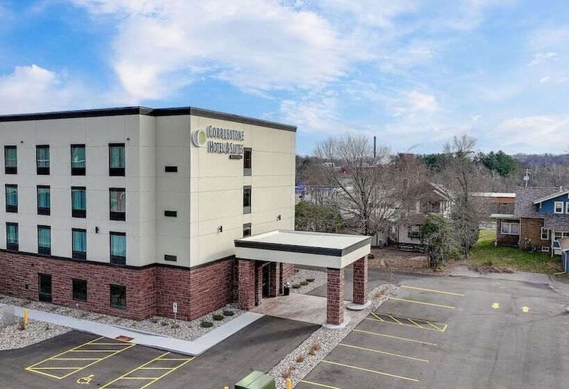 Cobblestone Hotel & Suites Mosinee