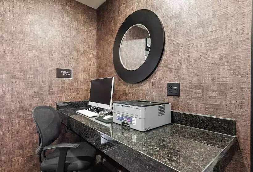 Cobblestone Hotel & Suites   Mosinee