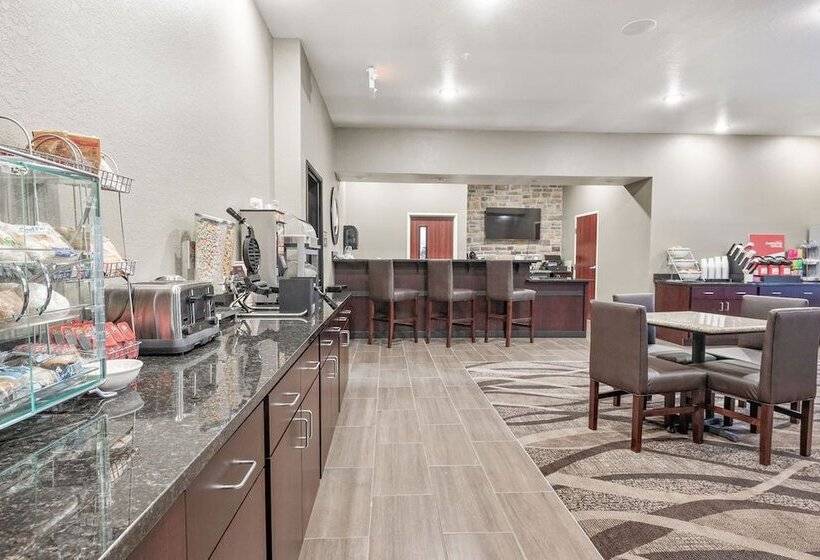 Cobblestone Hotel & Suites Mosinee