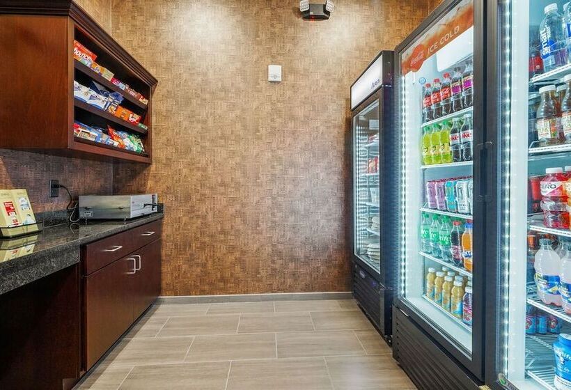 Cobblestone Hotel & Suites Mosinee