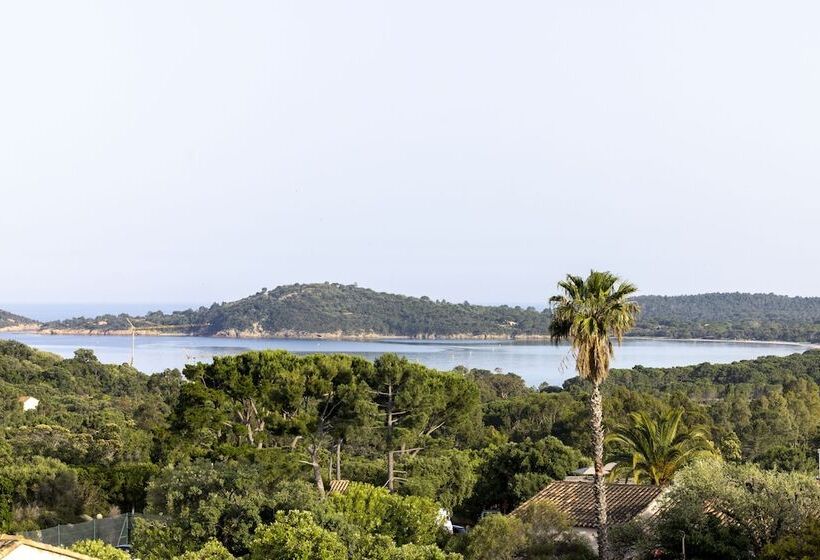 ホテル Les Regalia Hôtel & Spa