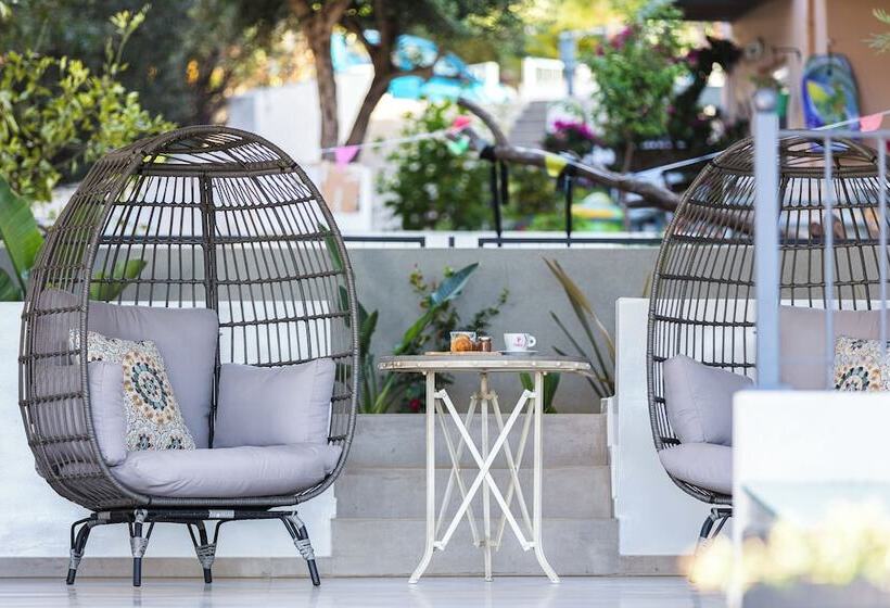 Hotel Lines Concept Accommodation