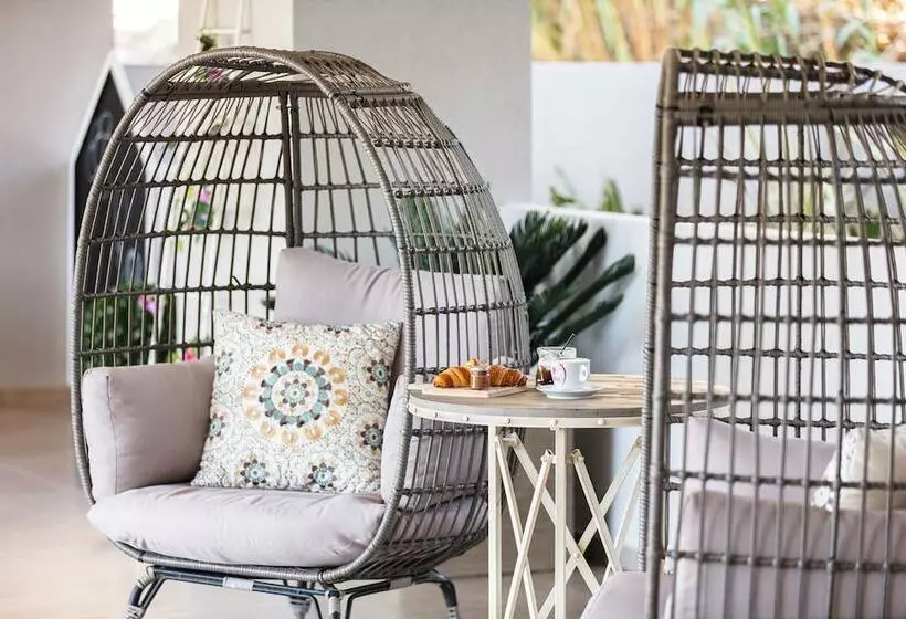 Hotel Lines Concept Accommodation