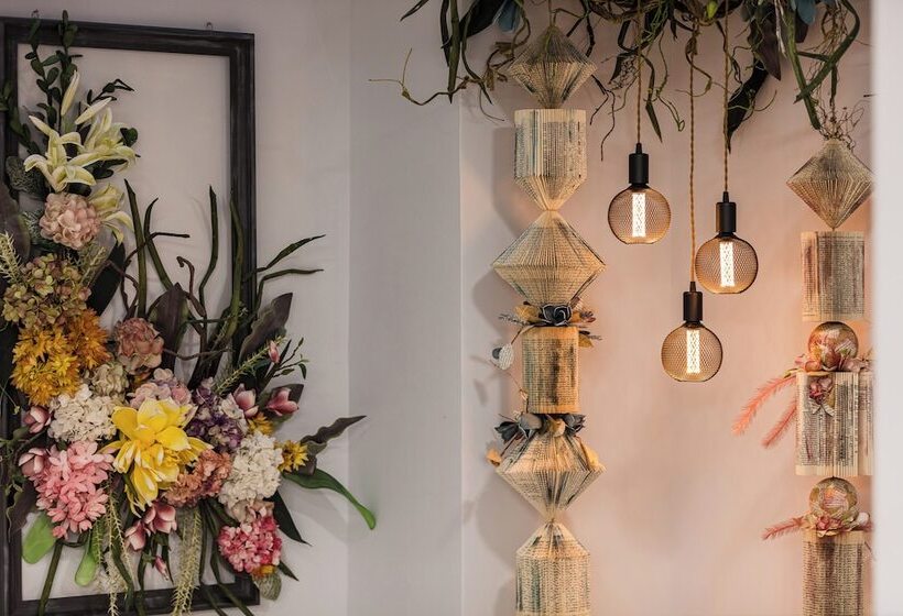 Hotel Lines Concept Accommodation