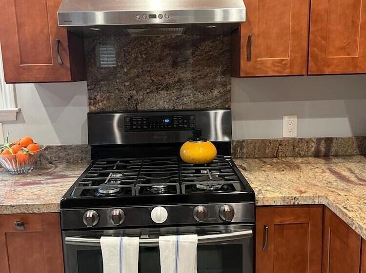 بنسيون Miller Apartments