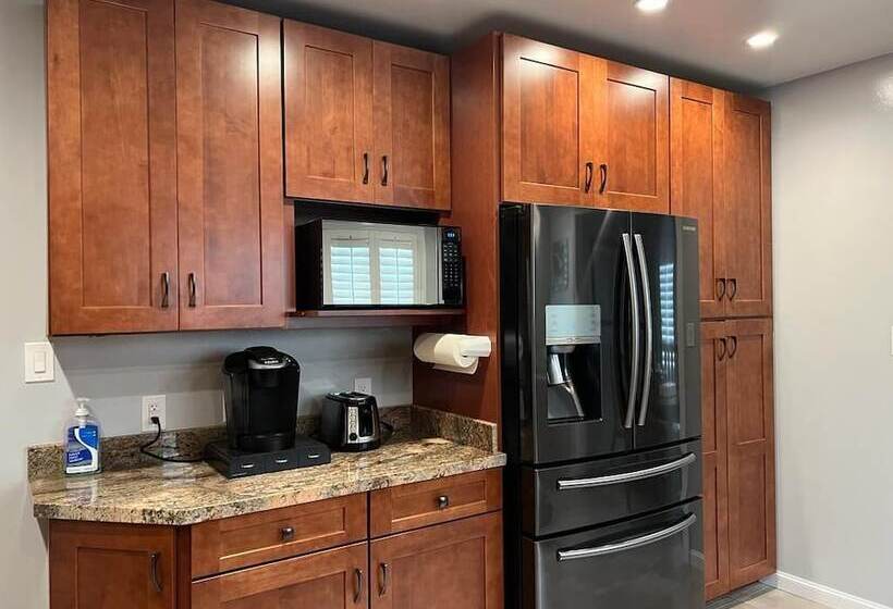 بنسيون Miller Apartments