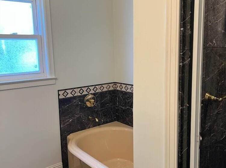 بنسيون Miller Apartments