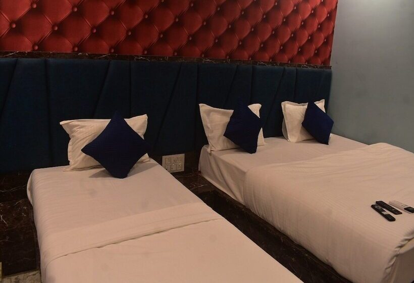 Peradiot Hotel   Vastrapur