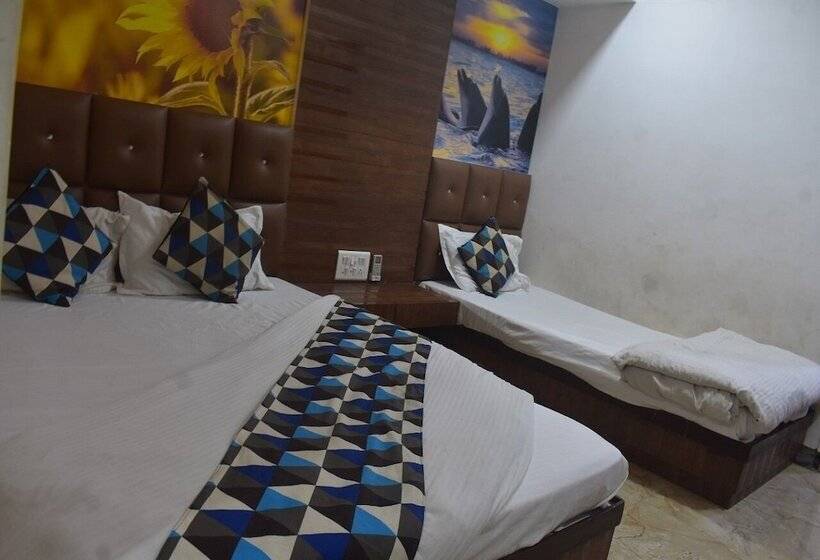 Peradiot Hotel   Vastrapur