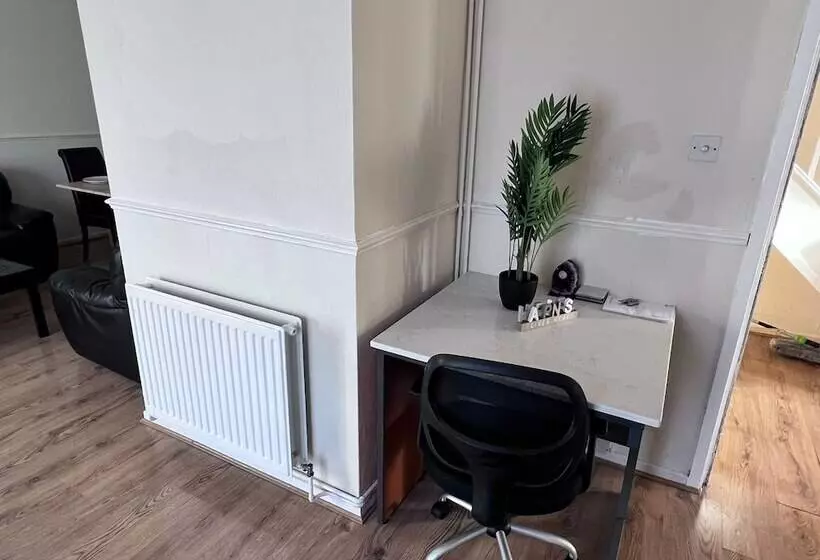 レジデンス Beautiful 3 Bed House In High Wycombe