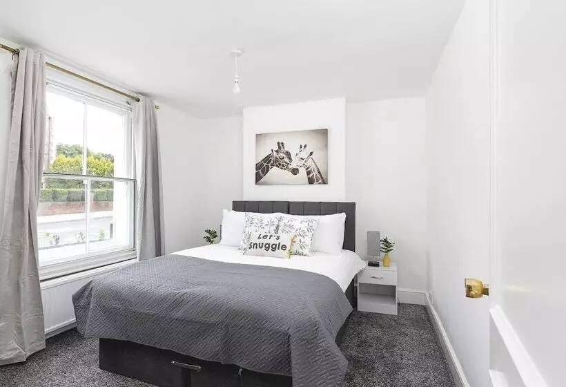 Skyvillion East Finchley London 2bedroom