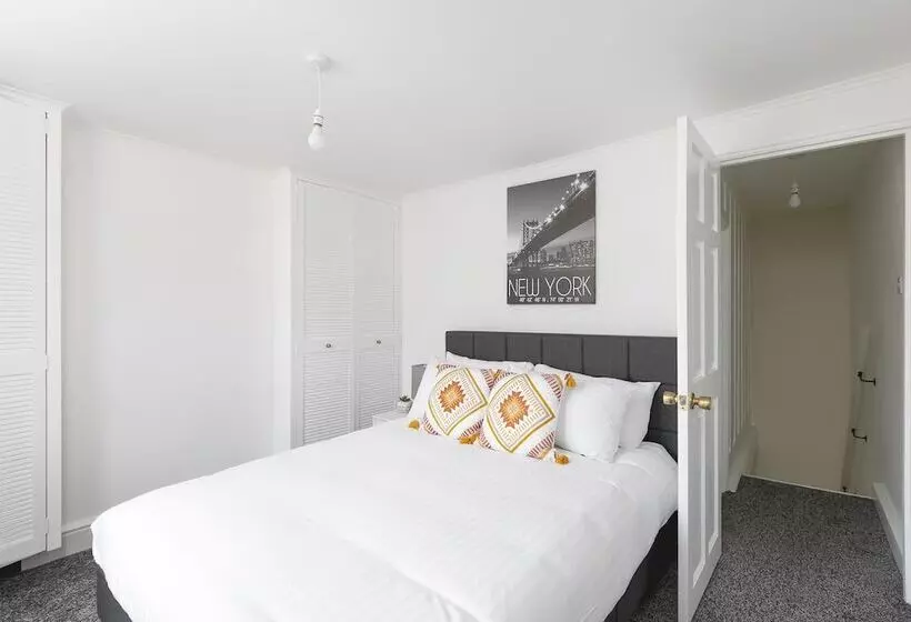 Skyvillion East Finchley London 2bedroom