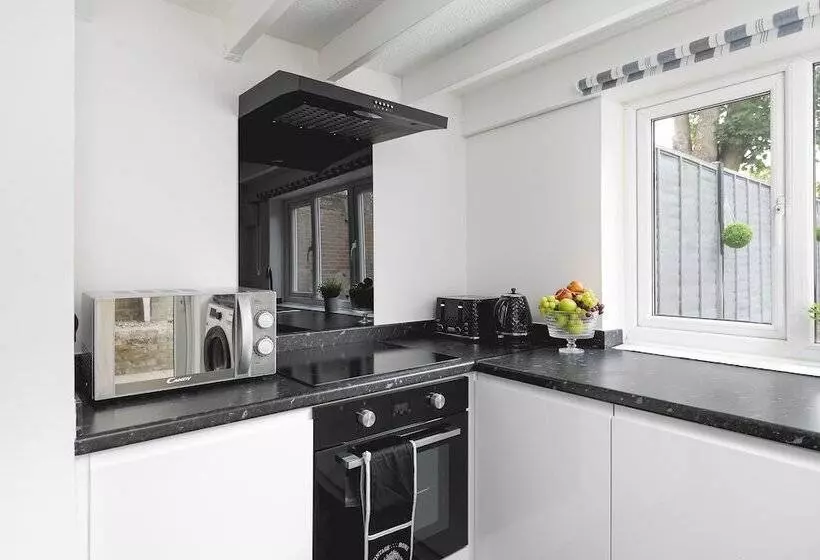 Skyvillion East Finchley London 2bedroom