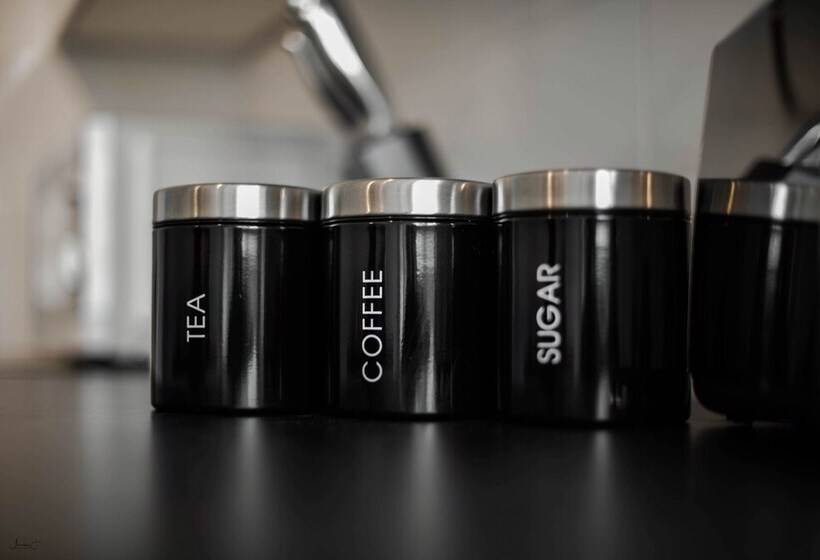 21 Roberts Residence