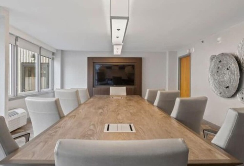 315 Loso Hotel Airport