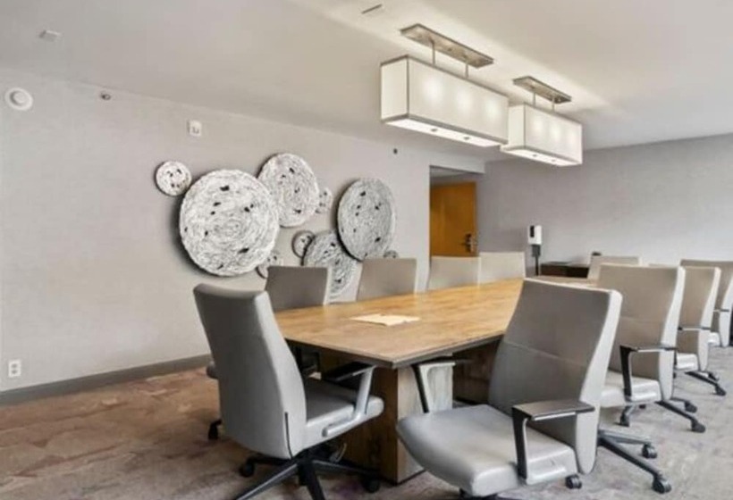 315 Loso Hotel Airport