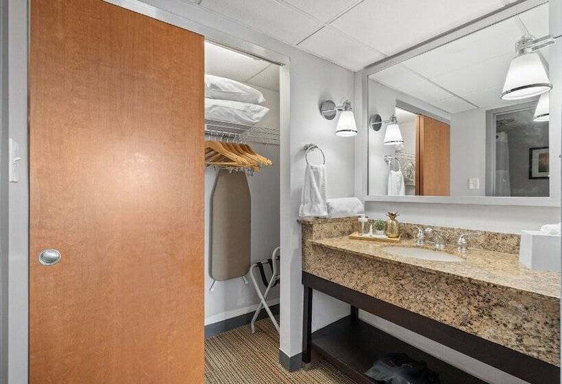 315 Loso Hotel Airport