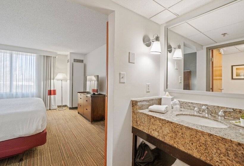 315 Loso Hotel Airport