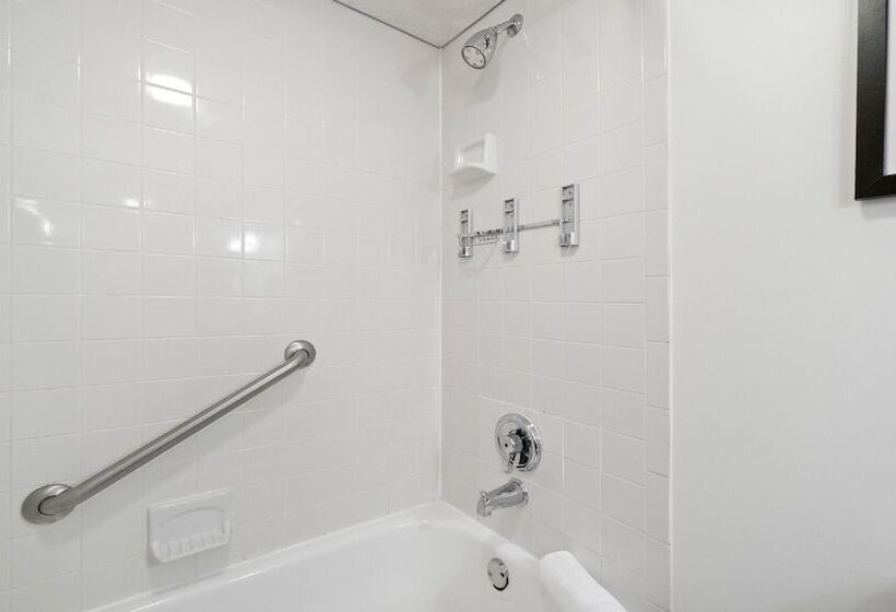 315 Loso Hotel Airport