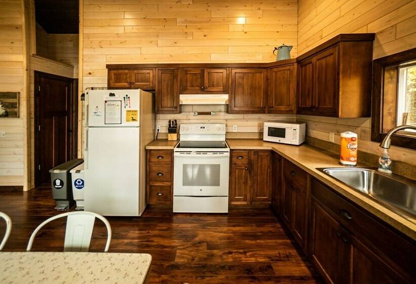 Deerwood Resort   Turtle Cove Cabin