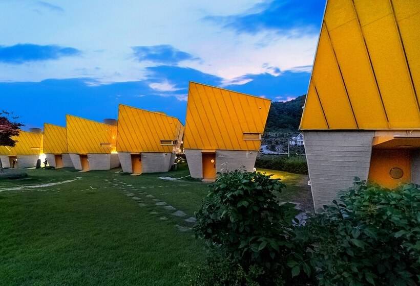 בית מלון כפרי Moai