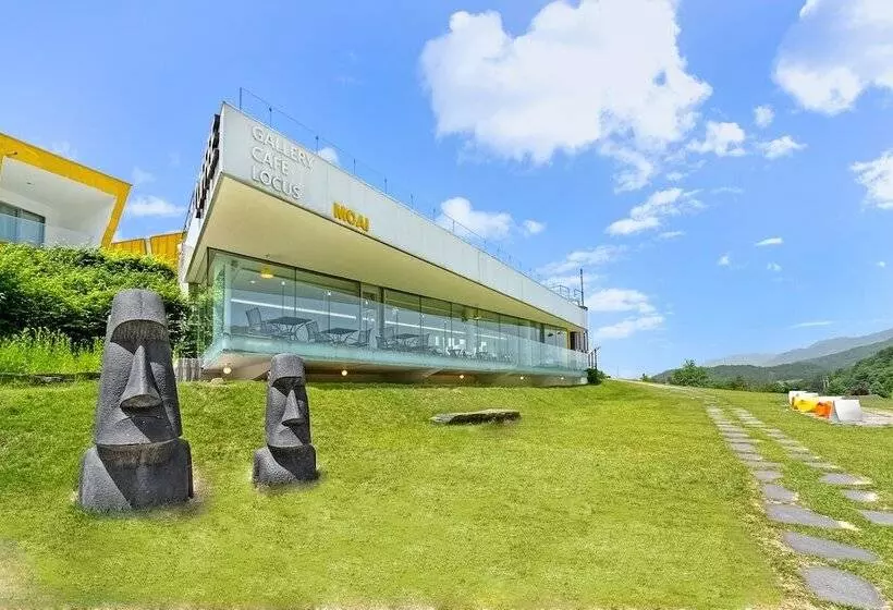 ホテル Moai