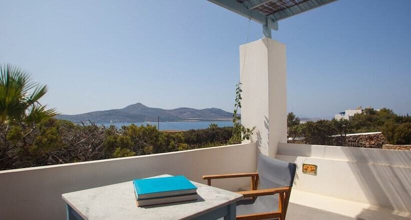 هتل Oliaros Seaside Lodge