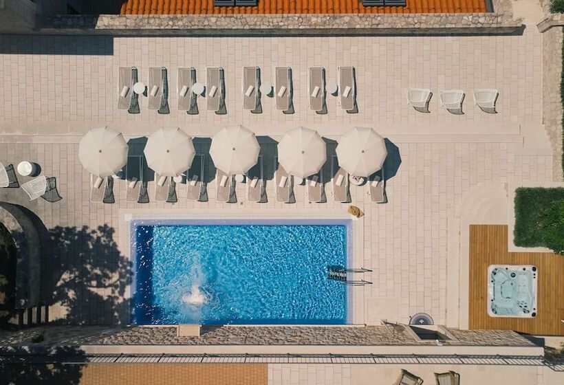 Отель Palace Natali