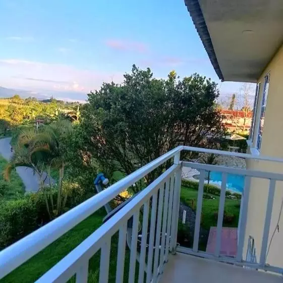田舎風ホテル Finca Hotel El Amanecer