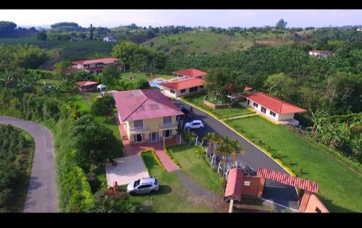 هتل روستایی Finca Hotel El Amanecer