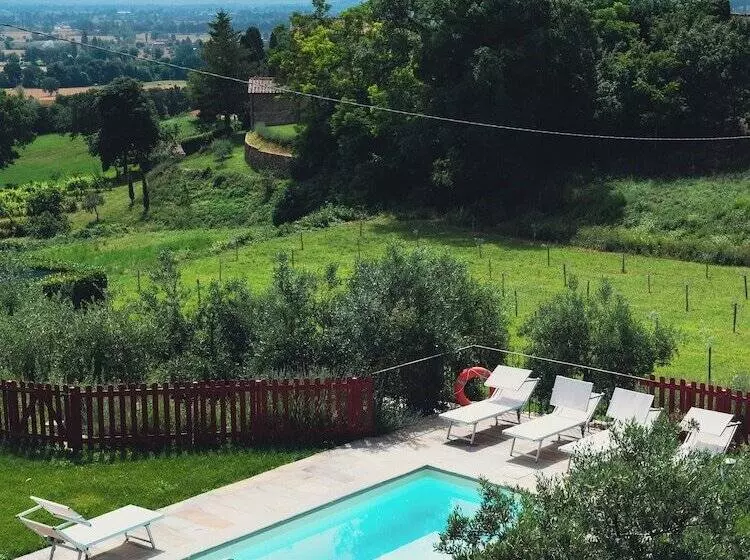 Maaseutuhotelli Podere Tovari