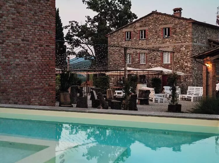 Maaseutuhotelli Podere Tovari