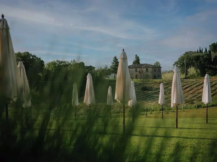 Maaseutuhotelli Podere Tovari