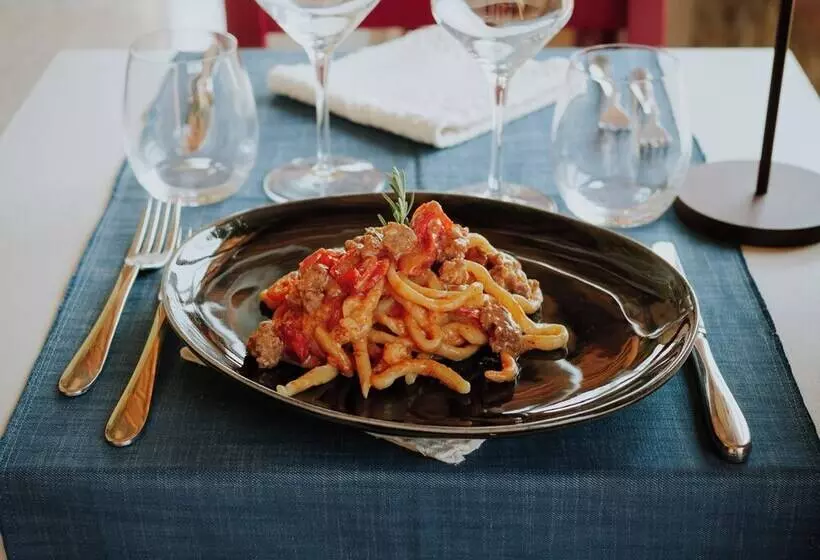 Maaseutuhotelli Podere Tovari