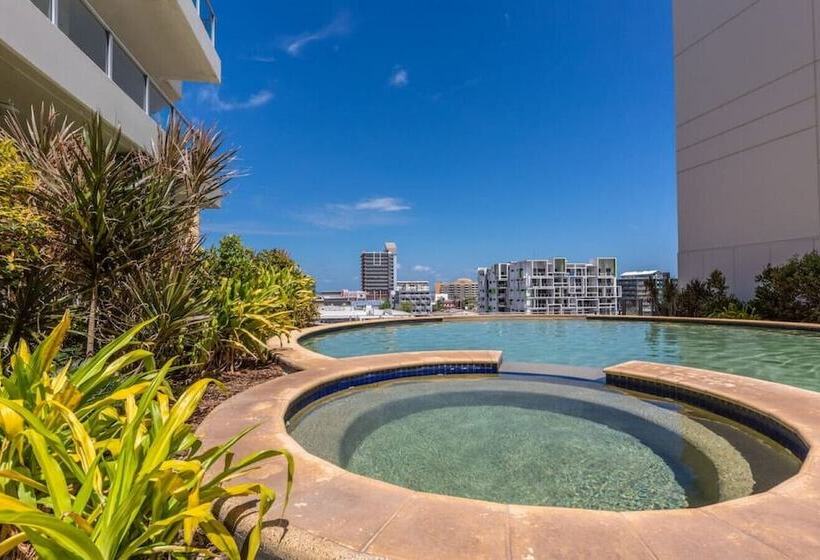 Hotel Signatures On Knuckey