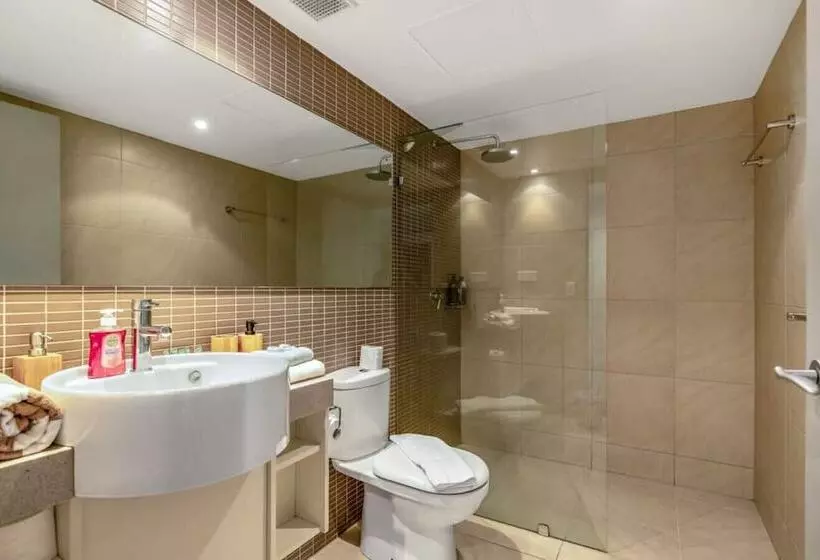 ホテル Signatures On Knuckey