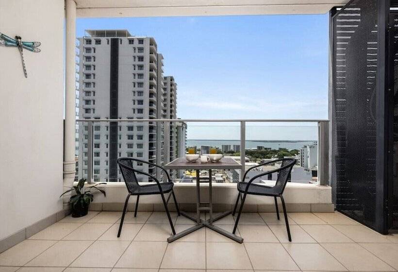 Hotel Signatures On Knuckey