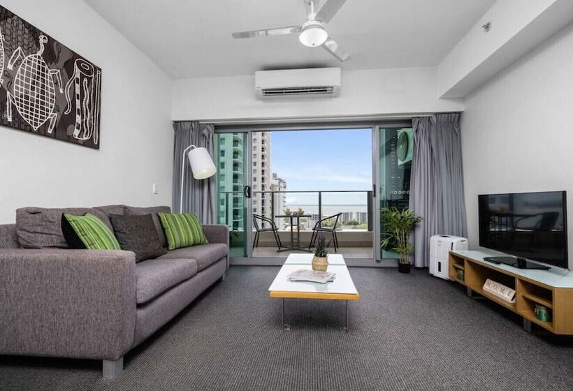 Hotel Signatures On Knuckey