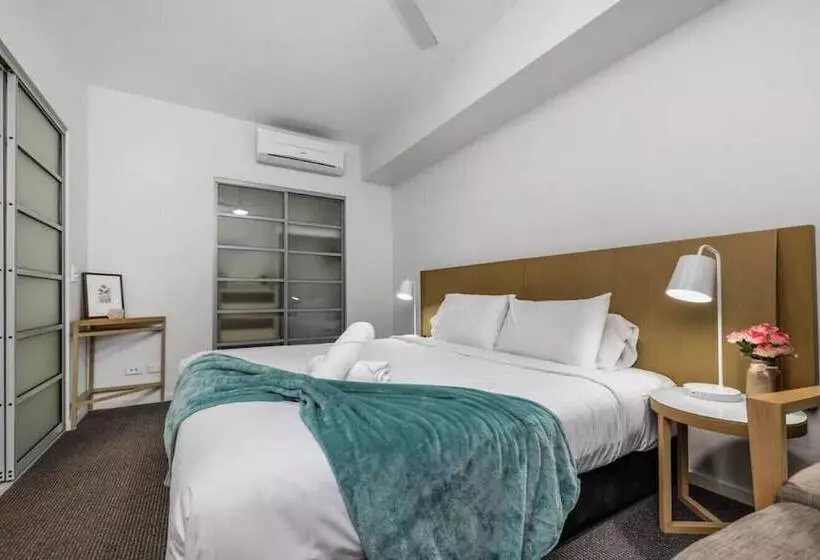 ホテル Signatures On Knuckey