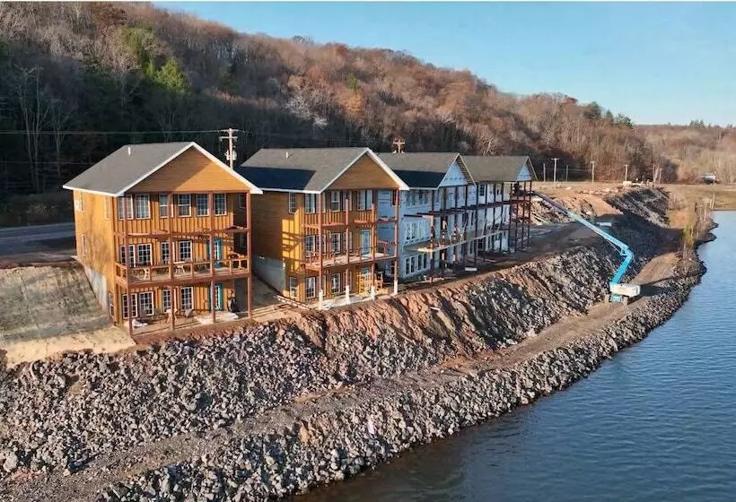 Keweenaw Waters Resort