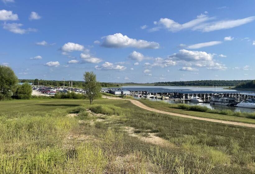 فندق على الطريق Beyonder Marine At Sterett Creek