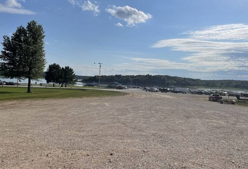 فندق على الطريق Beyonder Marine At Sterett Creek