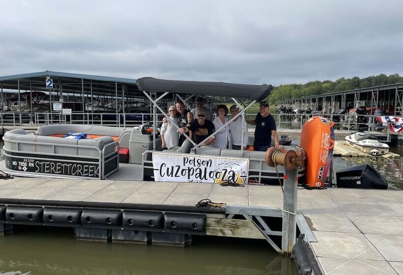 فندق على الطريق Beyonder Marine At Sterett Creek