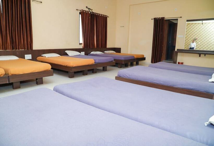 Omkar Resort And Lawn