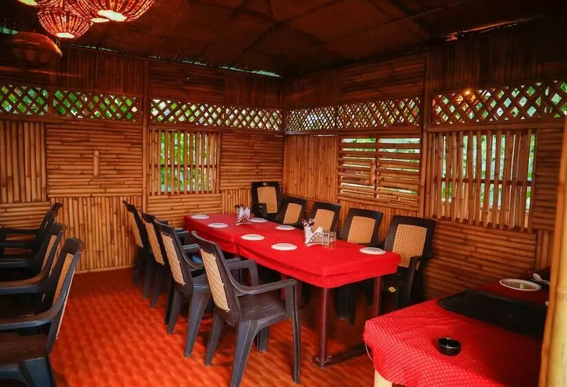 Omkar Resort And Lawn